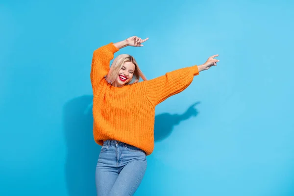 Photo Pleasant Cheerful Girl Blond Hairstyle Wear Knit Orange Jumper — Stock Photo, Image