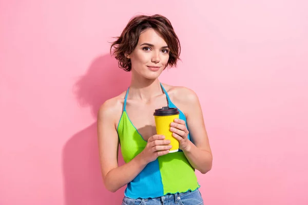 Photo Satisfied Cute Young Lady Holding Yellow Recyclable Paper Cup — Stock Photo, Image