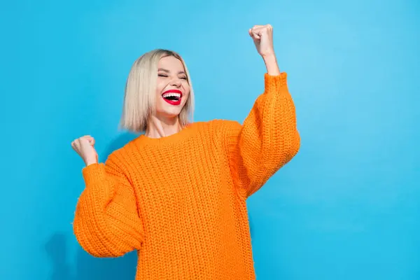 Photo Crazy Satisfied Girl Blond Hair Wear Knit Orange Jumper — Stock Photo, Image