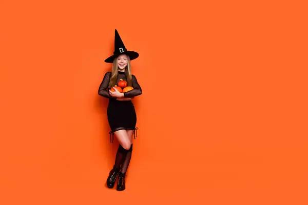 Full Body Photo Attractive Blonde Teen Woman Hold Pumpkins Dressed — Stock Photo, Image