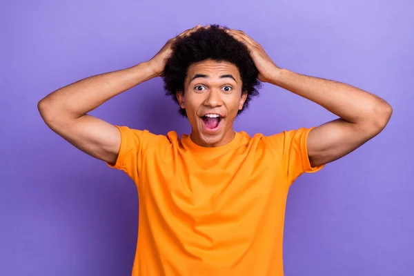 Retrato Tipo Loco Funky Usar Camiseta Naranja Reacción Sorprendida Boca —  Fotos de Stock