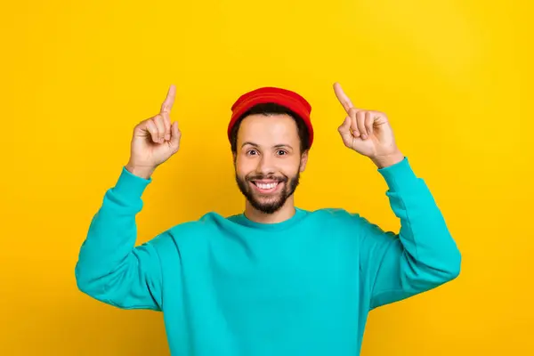 Portrait Cool Cheerful Man Beaming Smile Indicate Fingers Empty Space — Stock Photo, Image
