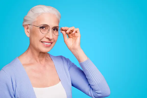 Portret Van Grijze Haren Oude Lachende Vrouw Bril Brillen Met — Stockfoto