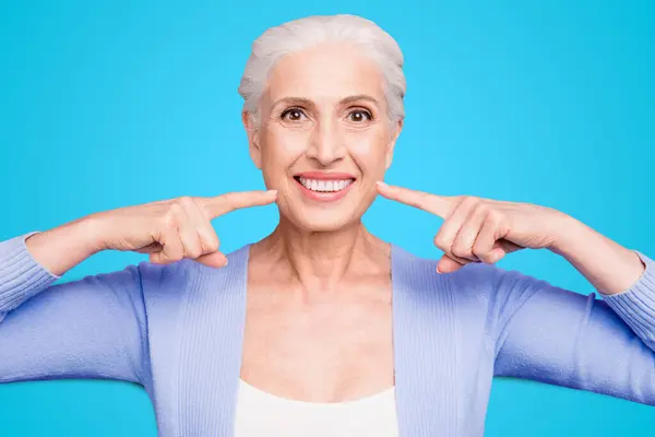 Conceito Ter Dentes Perfeitos Brancos Saudáveis Fortes Velhice Retrato Velhinha — Fotografia de Stock