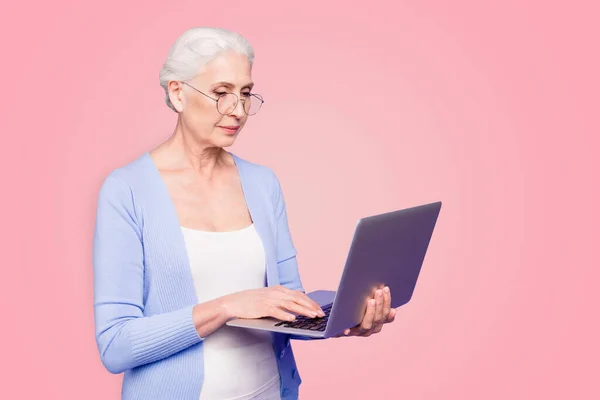Gray Haired Old Serious Business Woman Wearing Glasses Holding Computer — Stock Photo, Image