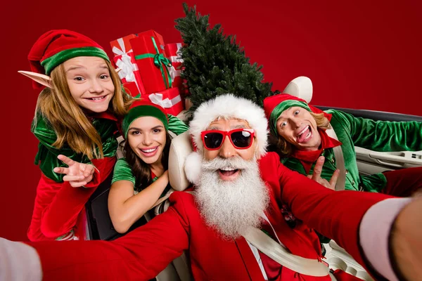 Photo Four Persons Make Selfie North Pole Small Little Kid — Stock Photo, Image