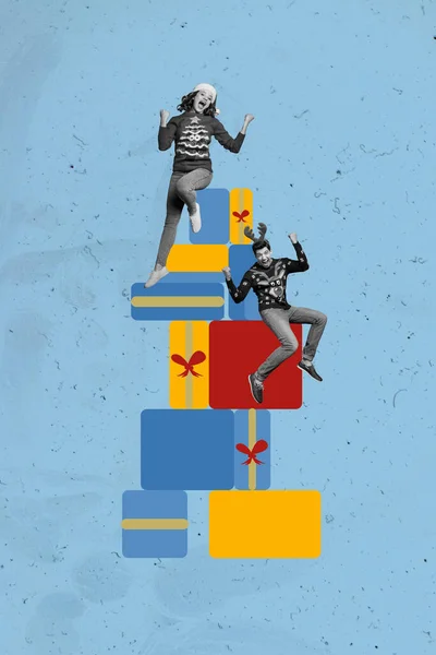 Вертикальный Коллаж Восторженного Черно Белого Эффекта Люди Прыжки Поднять Кулаки — стоковое фото