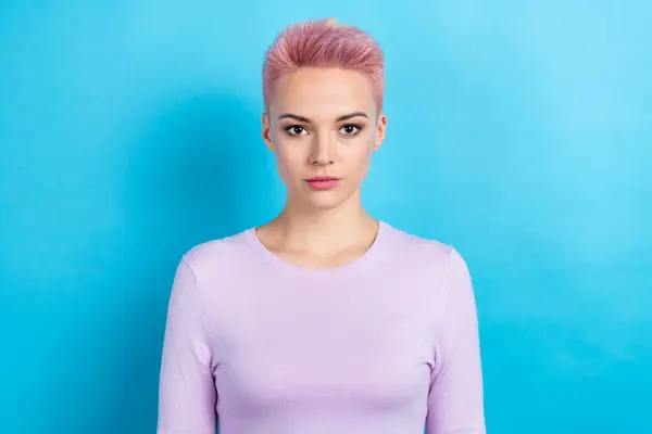Photo Serious Good Mood Girl Shirt Haircut Dressed Pink Shirt — Zdjęcie stockowe