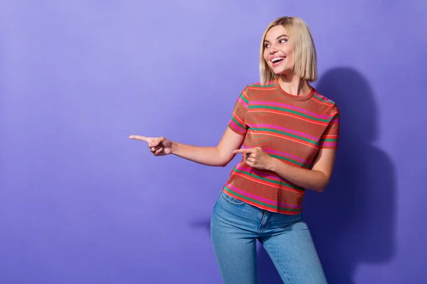 Photo Smiling Woman Wear Striped Shirt Directing Fingers Deal Commercial — Stock Photo, Image