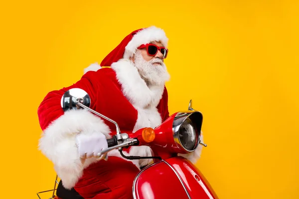 Foto Positiva Helgon Nicholas Ridning Moped Snabb Hastighet Vinter December — Stockfoto