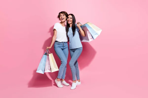 Full Body Photo Two Best Friends Girls Spend Money Shopaholic — Stock Photo, Image