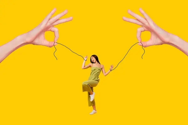 Ilustracja Kolaż Ręce Gospodarstwa Manipulowanie Zabawna Kobieta Lalka Ręce Eksploatacji — Zdjęcie stockowe