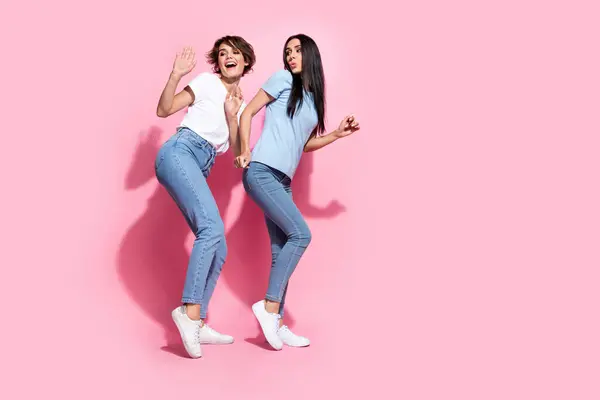 Full Body Photo Two Girlfriends Lesbians Dance Together Hip Hop — Stock Photo, Image