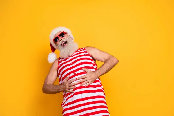 Photo Funny Cheerful Elderly Guy Wear New Year Swimsuit Hat — Stock Photo, Image
