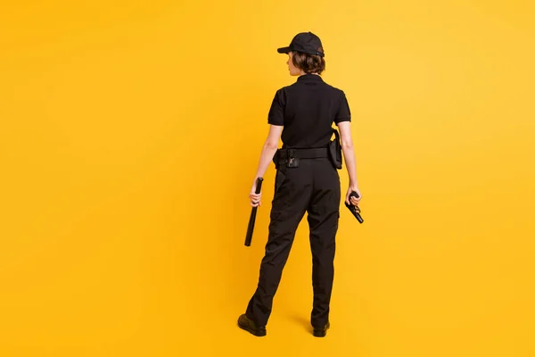 Full Size Rear Portrait Police Woman Standing Arms Hold Pistol — Stock Photo, Image