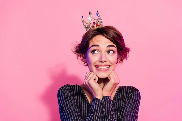 Photo Funky Excited Girl Dressed Glamour Clothes Tiara Arms Cheeks — Stock Photo, Image