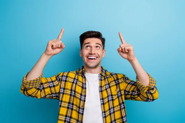 Photo Good Mood Excited Man Dressed Yellow Plaid Shirt Looking — Stock Photo, Image