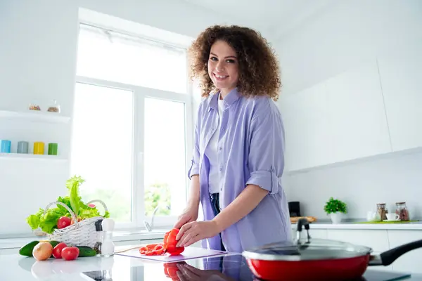 Photo Adorable Shiny Woman Wear Violet Shirt Chopping Red Sweet — Stock Photo, Image