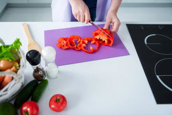 Cropped Photo Woman Hands Arms Chopping Red Sweet Pepper Preparing — Stock Photo, Image