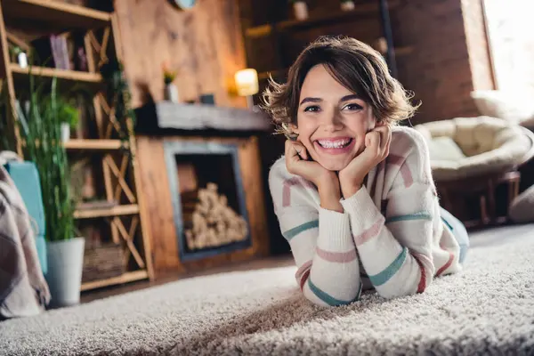 Full Size Photo Cheerful Gorgeous Peaceful Girl Laying Carpet Floor — Stock Photo, Image