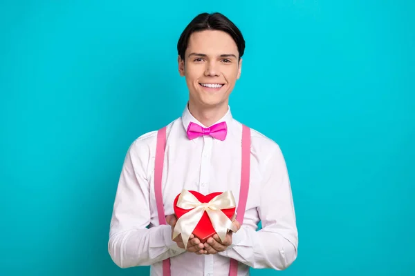 Photo Portrait Handsome Young Guy Hold Heart Gift Box Ribbon — Stock Photo, Image