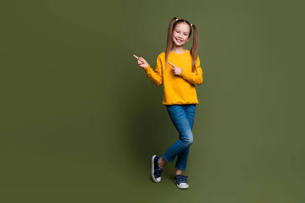 Full Size Photo Clever Small Kid Tails Dressed Yellow Sweatshirt — Stock Photo, Image