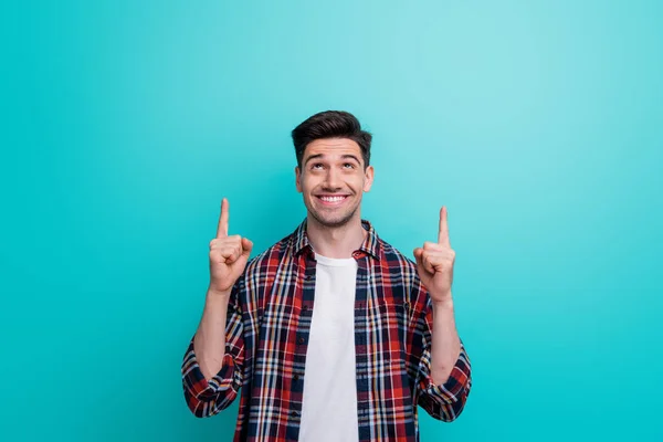 Photo Excited Dreamy Man Dressed Plaid Shirt Pointing Two Fingers — Stock Photo, Image