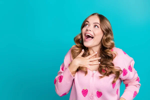 Portrait Crazy Young Woman Wearing Pink Stylish Glamour Jumper She — Stock Photo, Image