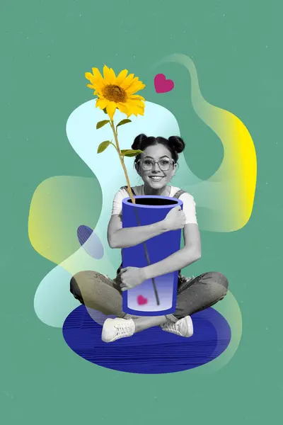 Vertikal Kreativ Collage Bild Roliga Kvinnliga Kramar Håll Glas Blomma — Stockfoto