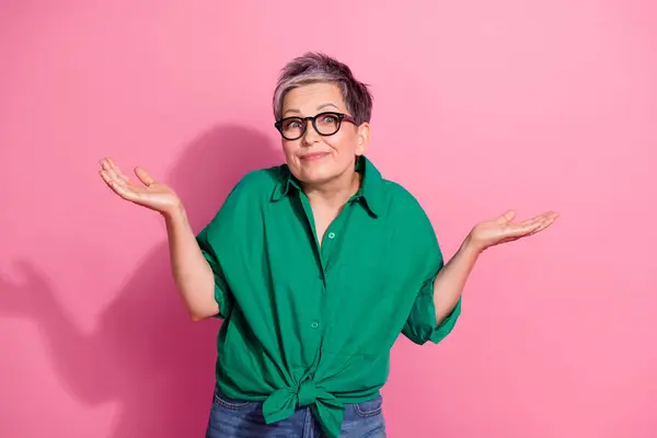 Photo Portrait Attractive Pensioner Woman Shrug Shoulders Dont Know Dressed — Stock Photo, Image
