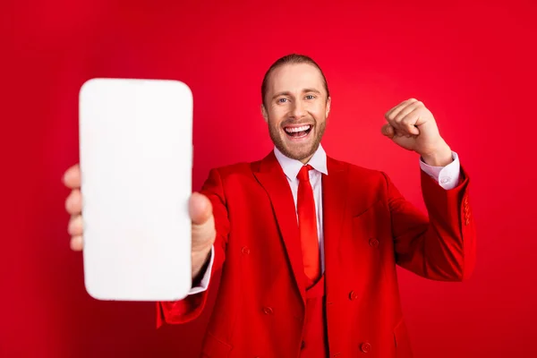 Photo Portrait Handsome Young Guy Hold Device White Screen Fist — Stock Photo, Image