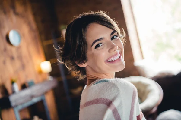 Profilfoto Von Entzückenden Fröhlichen Mädchen Strahlendes Lächeln Haben Gute Laune — Stockfoto