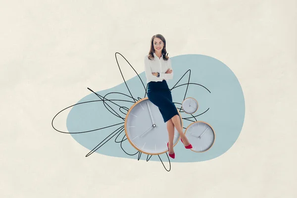 Collage Bild Junge Attraktive Erfolgreiche Geschäftsfrau Formalwear Sitzen Riesige Uhr — Stockfoto