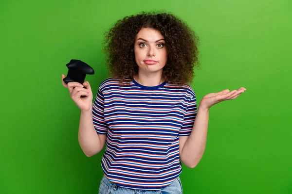 Photo Clueless Young Person Hold Controller Raise Arm Shrug Shoulder — Stock Photo, Image