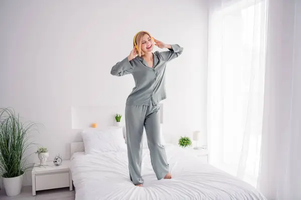 Photo Portrait Lovely Blonde Young Lady Stand Bed Dance Have — Stock Photo, Image