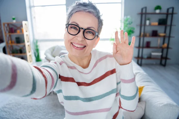 Photo Positive Pretty Lady Toothy Smile Take Selfie Record Video — Stock Photo, Image