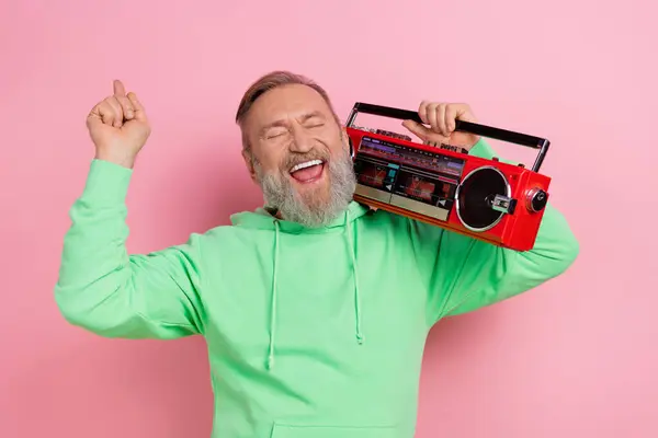 Photo Excited Carefree Man Wear Green Sweatshirt Singing Listening Boom — Stock Photo, Image