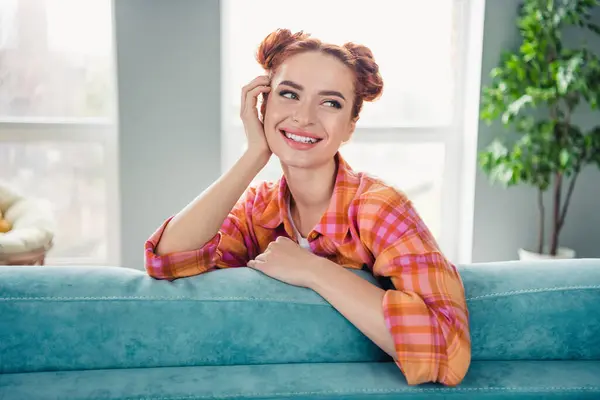 Photo Lovely Cheerful Lady Sit Couch Toothy Smile Fantasize Inspiration — Stock Photo, Image