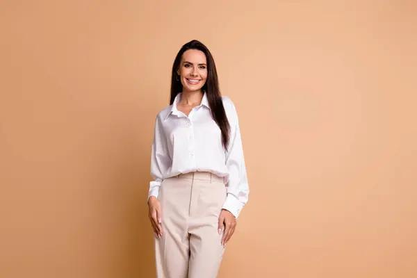 Photo Lovely Classy Positive Recruiter Girl Toothy Smile Empty Space — Stock Photo, Image