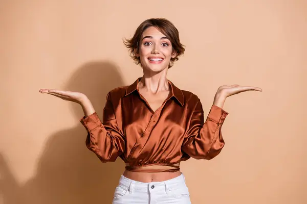 Photo Sweet Pretty Lady Dressed Silky Shirt Comparing Arms Empty — Stock Photo, Image