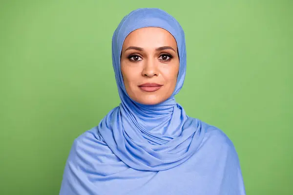 Photo Attractive Muslimah Arabic Woman Wearing Blue Hijab Calm Isolated — Stock Photo, Image