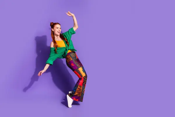 Full Length Photo Overjoyed Girl Wear Print Trousers Stand Tiptoes — Stock Photo, Image