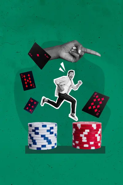 三维拼贴黑白相间的轮廓 年轻的小伙子一边慢跑一边用扑克牌把赌场的轮盘赌筹码堆在另一只手上 一边指示方向 — 图库照片