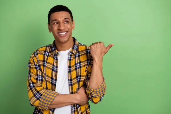 Photo Young Cheerful Guy Student Plaid Yellow Shirt Directing Finger — Stock Photo, Image