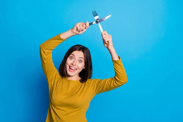 Photo Funky Excited Lady Dressed Shirt Rising Knife Fork Empty — Stock Photo, Image