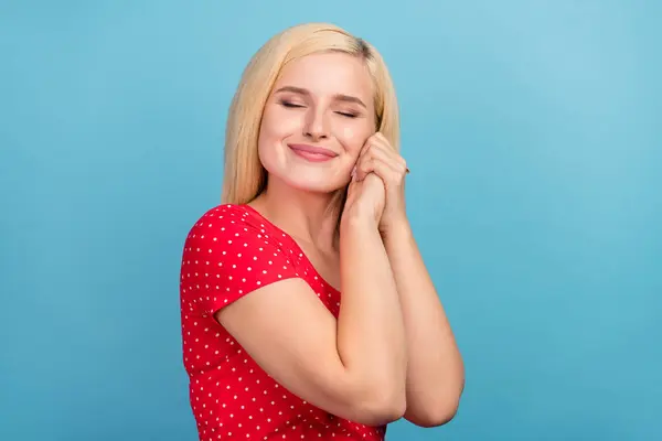 Photo Portrait Woman Blonde Hair Cute Overjoyed Dreamy Smiling Isolated — Stock Photo, Image