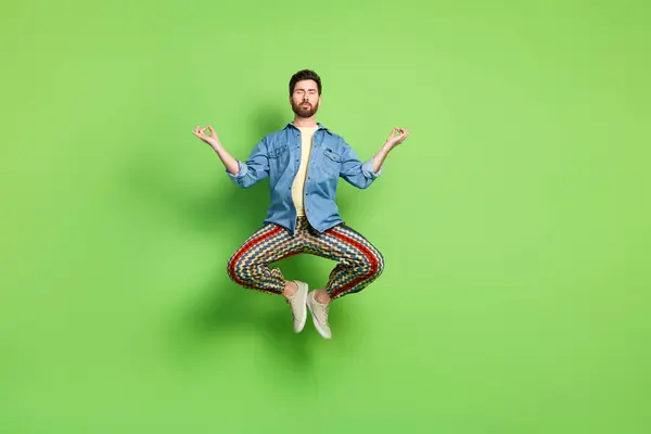 Full Length Photo Positive Dreamy Guy Dressed Jeans Shirt Jumping — Stock Photo, Image