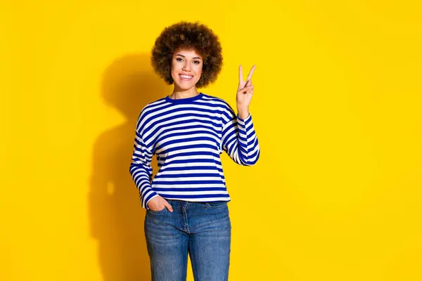 Portrait Pretty Young Woman Demonstrate Sign Empty Space Wear Striped — Stock Photo, Image