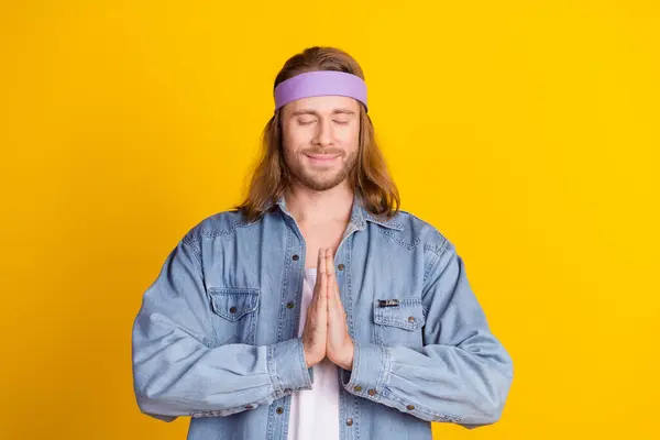 Photo Portrait Attractive Young Hippie Man Pray Gesture Closed Eyes — Stock Photo, Image