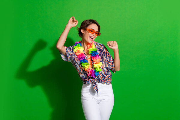 Photo Overjoyed Positive Cute Woman Dressed Print Blouse Necklace Sunglass Royalty Free Stock Images